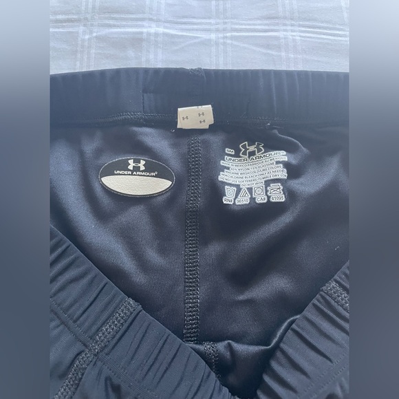 NWOT Under Armour shorts - Picture 3 of 5